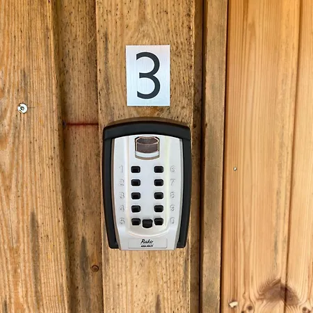 Haervejshallen 3 *